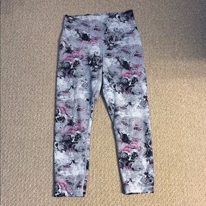 lululemon Gray and Pink Patterned Cropped Leggings